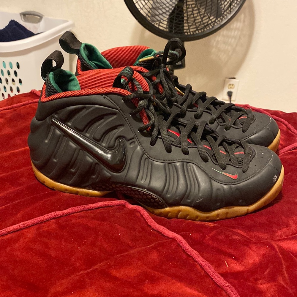 Black foams